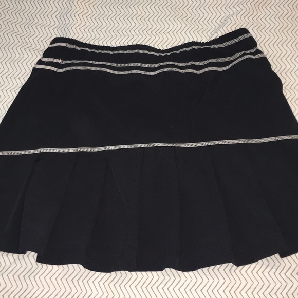 Cute Fila Sports Skirt - Picture 4 of 6